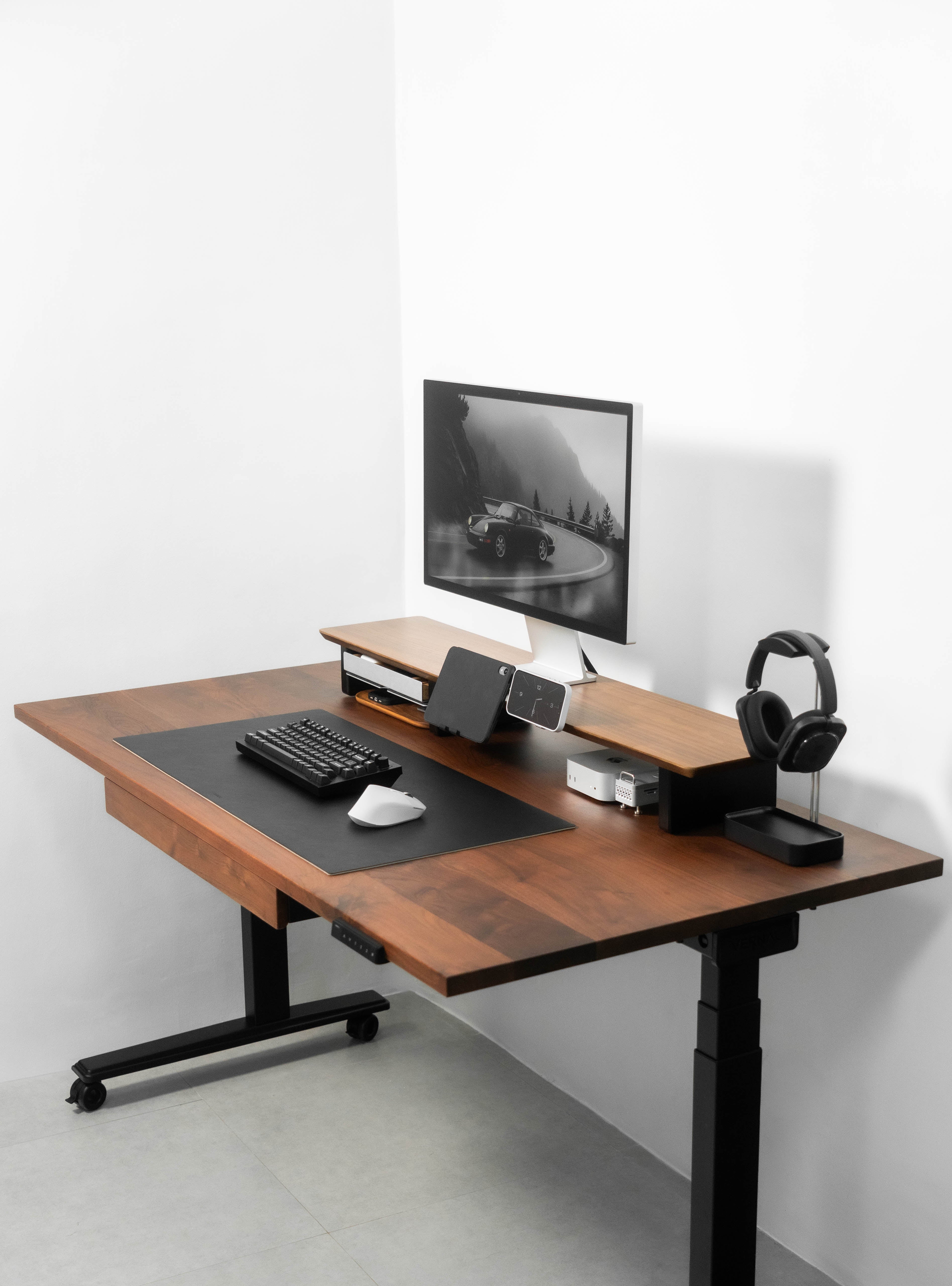 Desk Setup Cockpit | Walnut