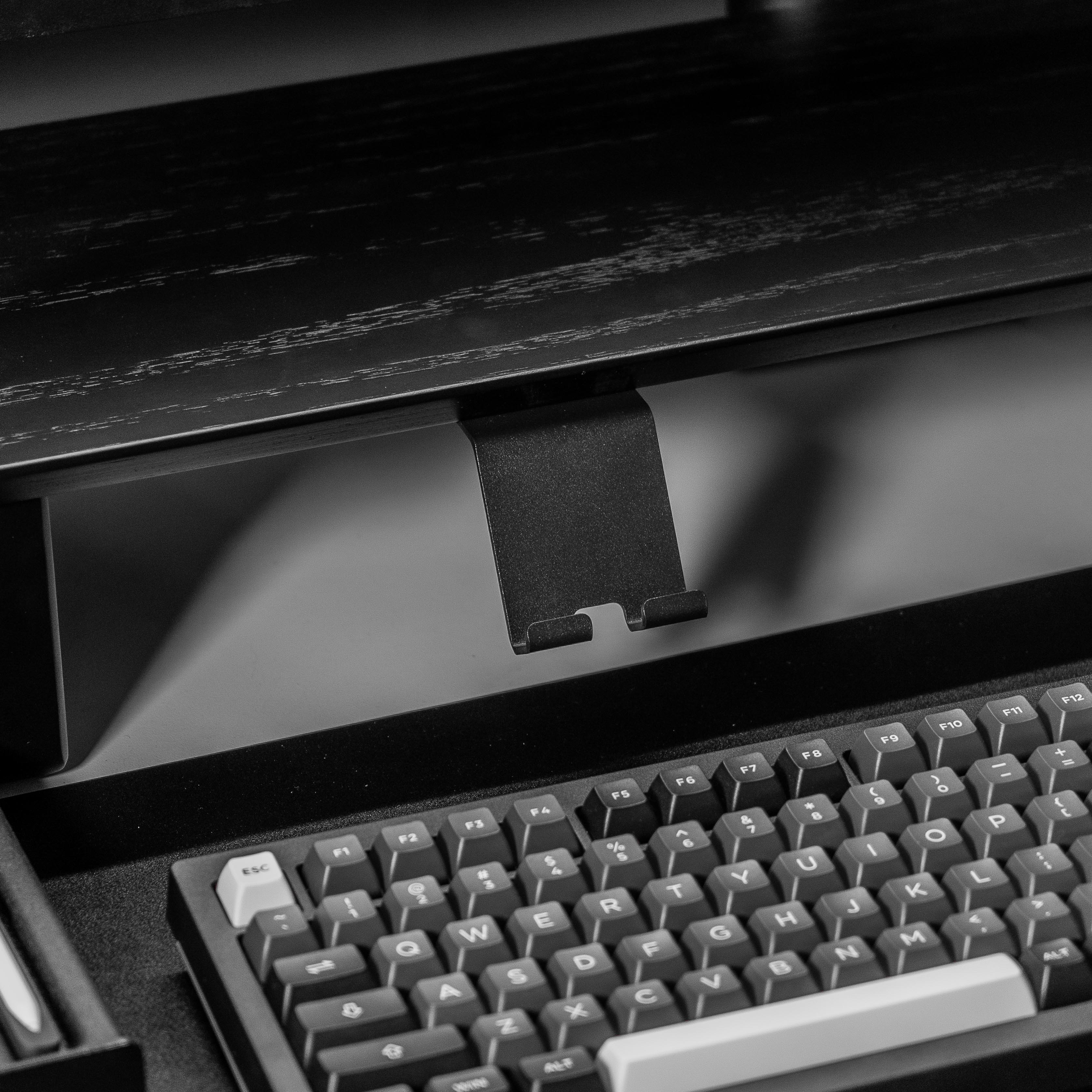 Tablet/Phone Holder for Cockpit Setup | Black