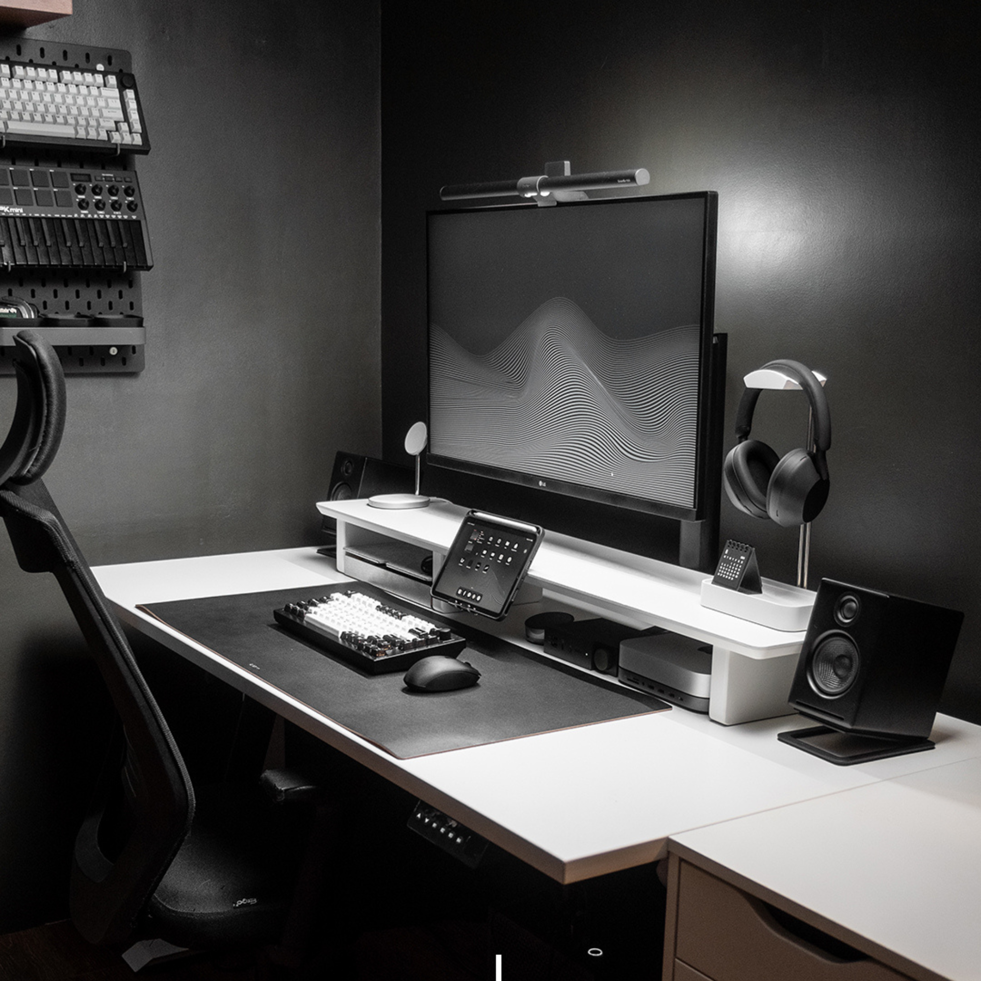 Desk Shelf Cockpit | White